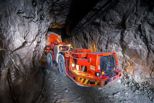 Automated underground LHD operating in a hard rock mine